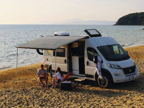 Markýza střešní kazetová Fiamma F80s 3,7 m pro Fiat Ducato L2H2 (polární bílá, královská šedá) 317835