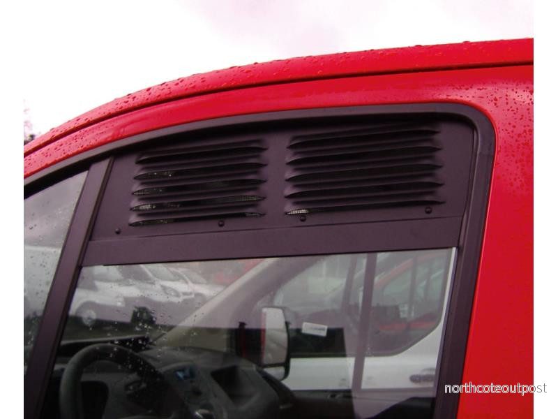 Mřížky větrací Airvent do oken kabiny pro Ford Transit Custom a Tourneo Custom 2013–2023 černé 304970