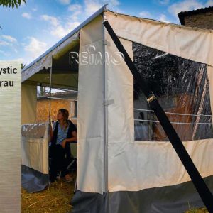 Stanový stan markýzový Safari Room, šířka 5,0 m (přední stěna + 2 boční panely, pro Thule Omnistor, montážní výška 220–239 cm) 313802 Stanový stan markýzový Safari Room, šířka 5,0 m (přední stěna + 2 boční panely, pro Thule Omnistor, montážní výška 220–239 cm) 313802