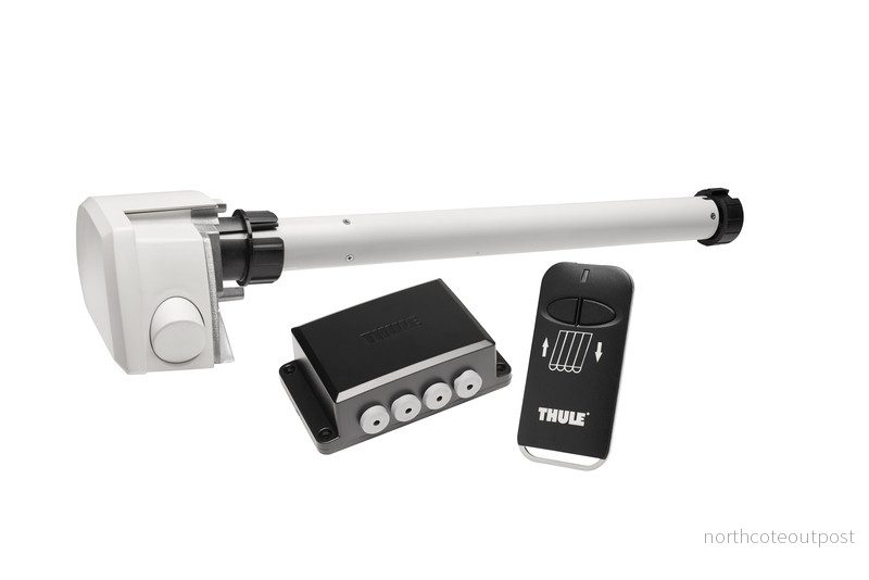 Markýza střešní elektrická Thule Omnistor 9200 6 m, 230 V, Silver / Mystic Grey, výsuv 300 cm 313363