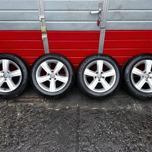 Kola 205/55 R16 letní pneu 7,3mm DOT0524 ET46 6,5Jx16H2 5G0601025BP VW Dover S5VX3T70821 Kola 205/55 R16 letní pneu 7,3mm DOT0524 ET46 6,5Jx16H2 5G0601025BP VW Dover S5VX3T70821